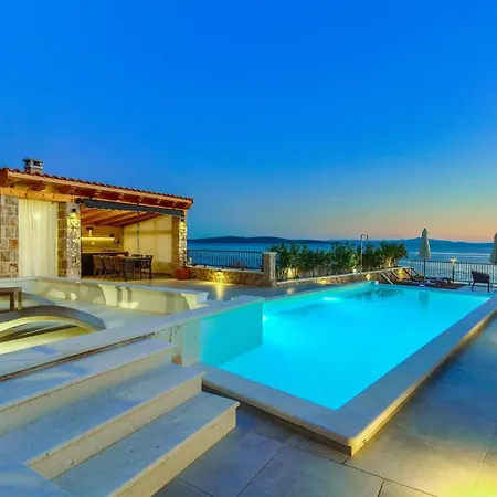 别墅 Peaceful Luce Di Mare - Heated Pool, Sauna 伊万多拉克