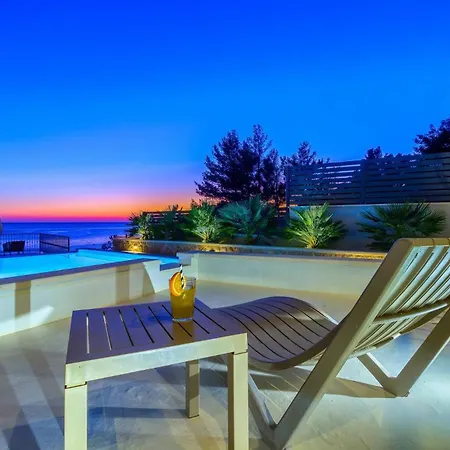 Peaceful Luce Di Mare - Heated Pool, Sauna 别墅 伊万多拉克