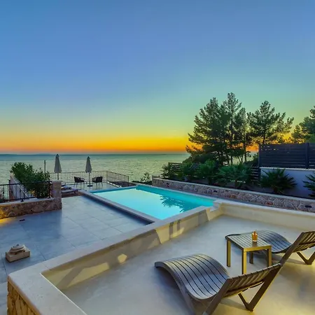 别墅 Peaceful Luce Di Mare - Heated Pool, Sauna 伊万多拉克