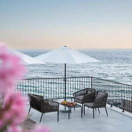 Peaceful Luce Di Mare - Heated Pool, Sauna 别墅 *