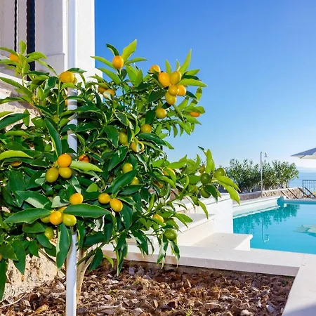 Peaceful Luce Di Mare - Heated Pool, Sauna 别墅 *