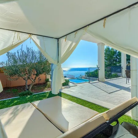 Peaceful Luce Di Mare - Heated Pool, Sauna 别墅 *