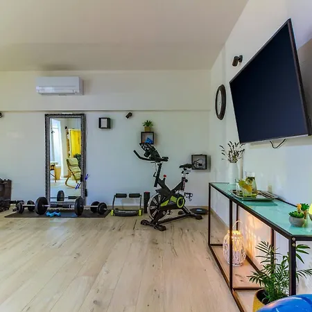 Peaceful Luce Di Mare - Heated Pool, Sauna Villa *