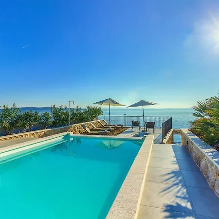 Villa Peaceful Luce Di Mare - Heated Pool, Sauna