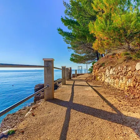 Peaceful Luce Di Mare - Heated Pool, Sauna Villa *