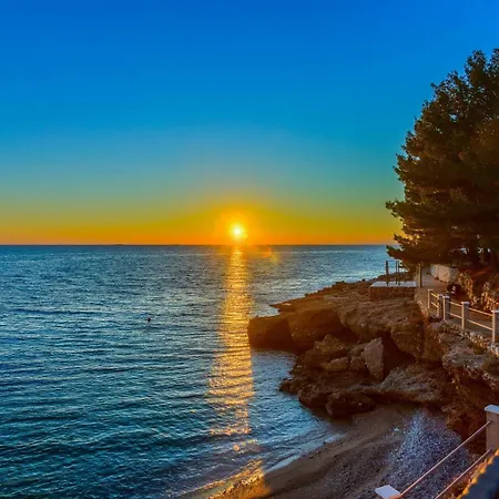 Peaceful Luce Di Mare - Heated Pool, Sauna *