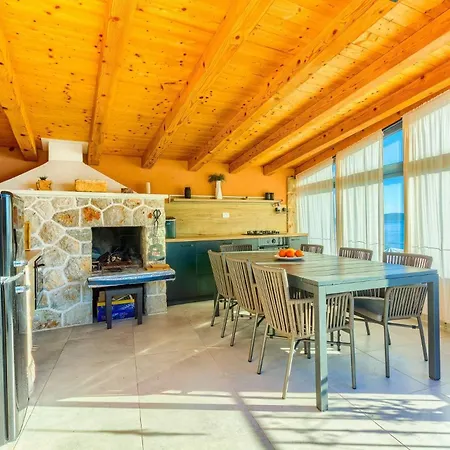 Peaceful Luce Di Mare - Heated Pool, Sauna *