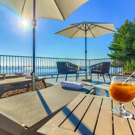 Villa Peaceful Luce Di Mare - Heated Pool, Sauna Ivan Dolac