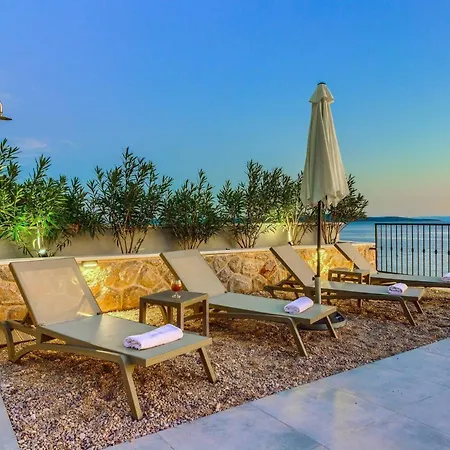 Peaceful Luce Di Mare - Heated Pool, Sauna